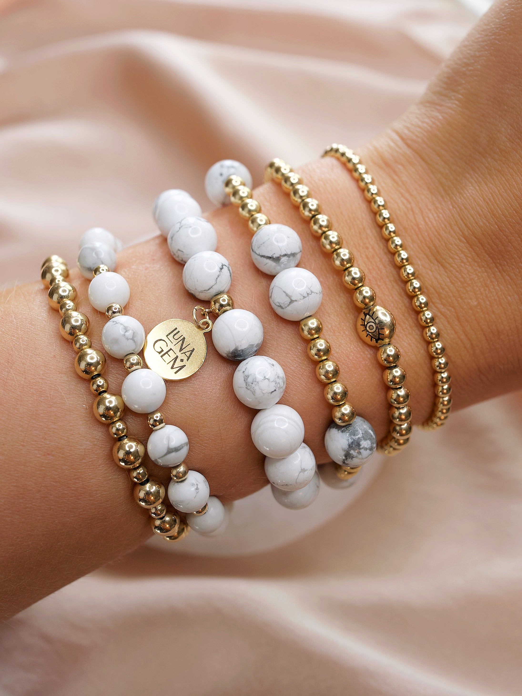 Howlite Orbital Bracelet