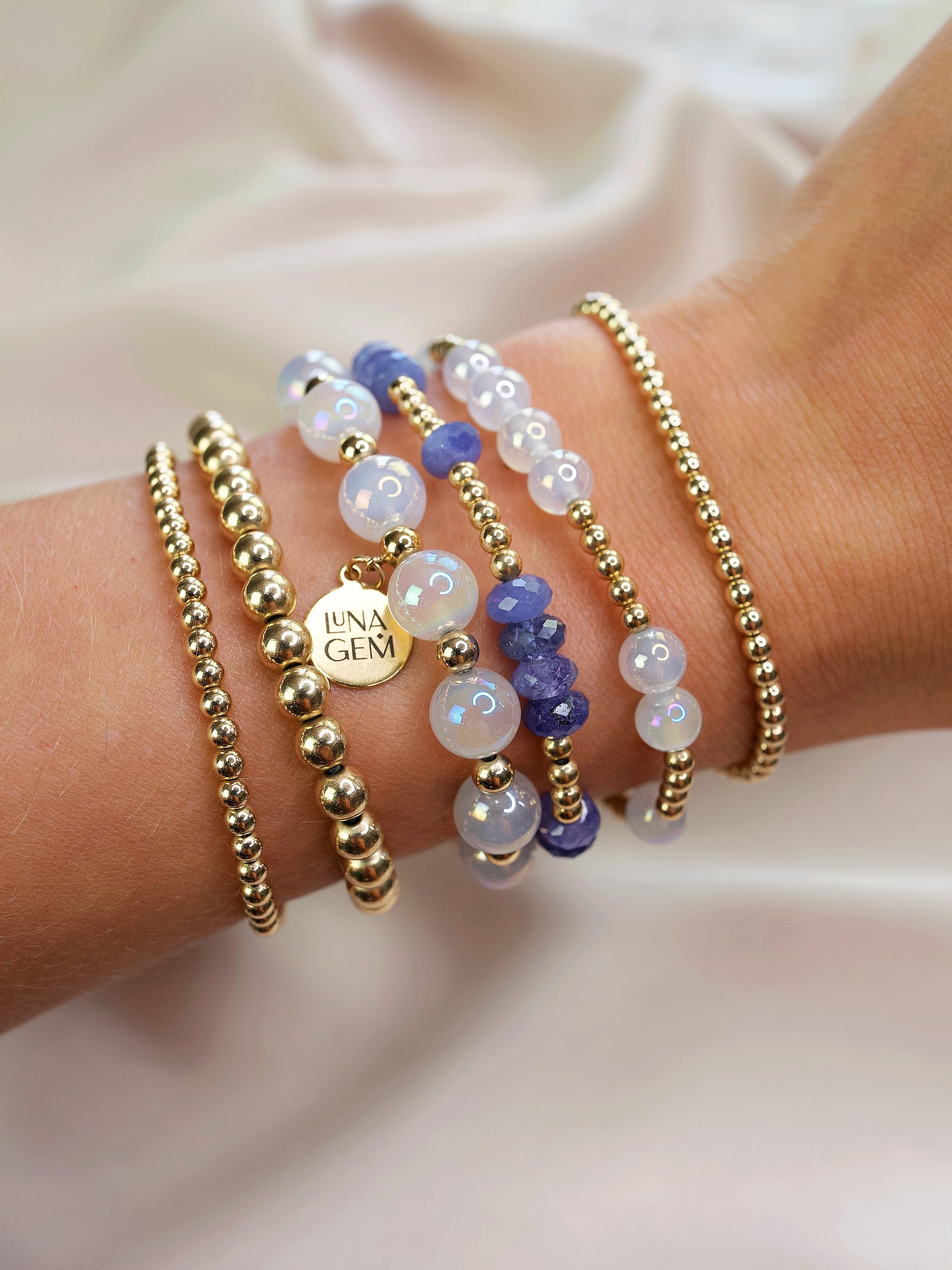 Faceted Tanzanite Mini Orbital Bracelet