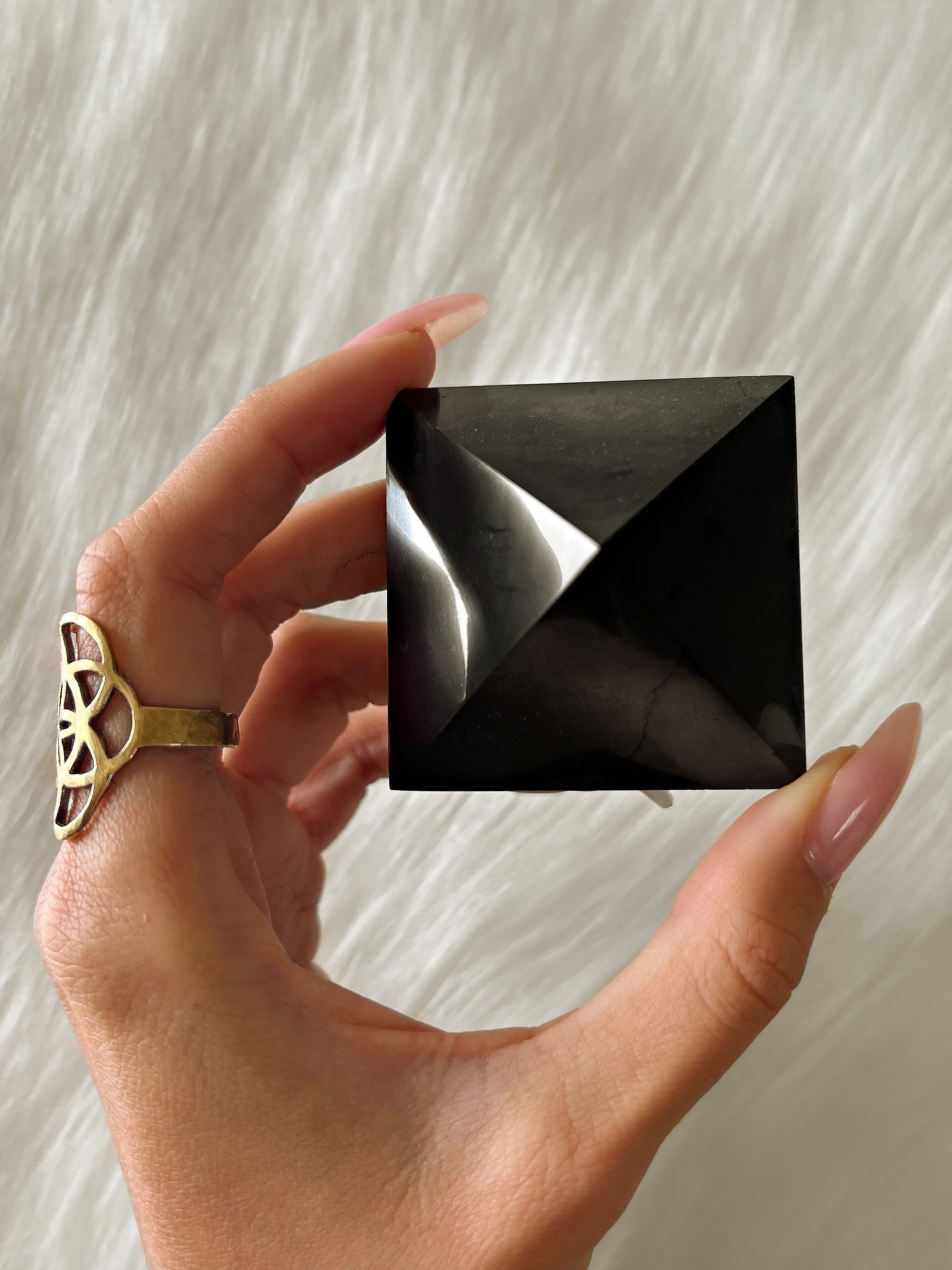 Medium Shungite Pyramid